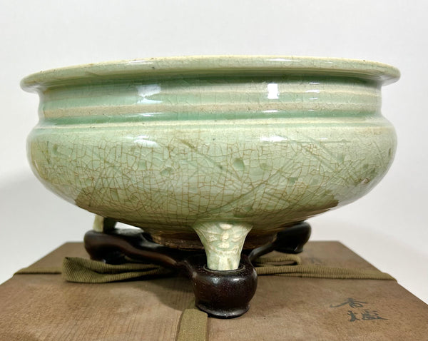 Ming LONGQUAN CELADON-GLAZED TRIPOD CENSER - Chinese Porcelain