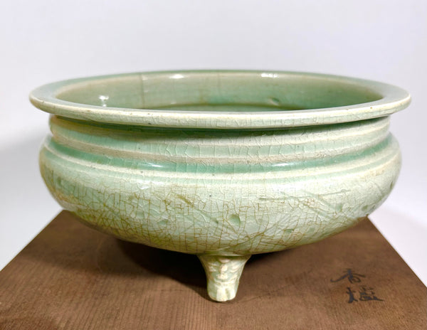 Ming LONGQUAN CELADON-GLAZED TRIPOD CENSER - Chinese Porcelain