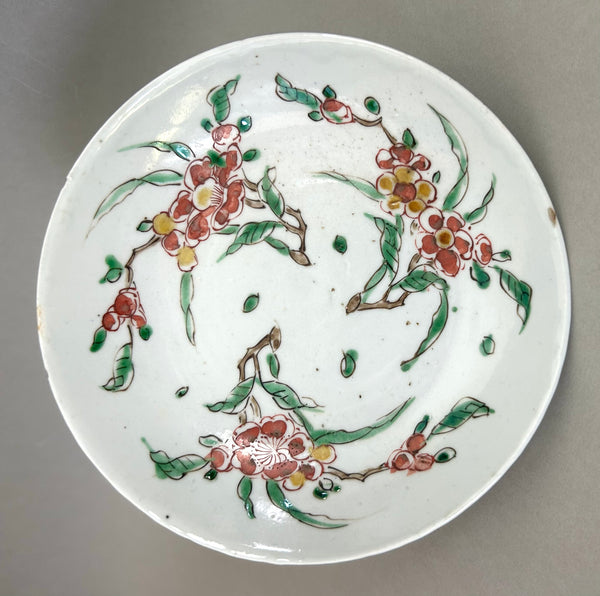 Late Ming Chongzhen wucai Flower plate - Ming Chinese Porcelain
