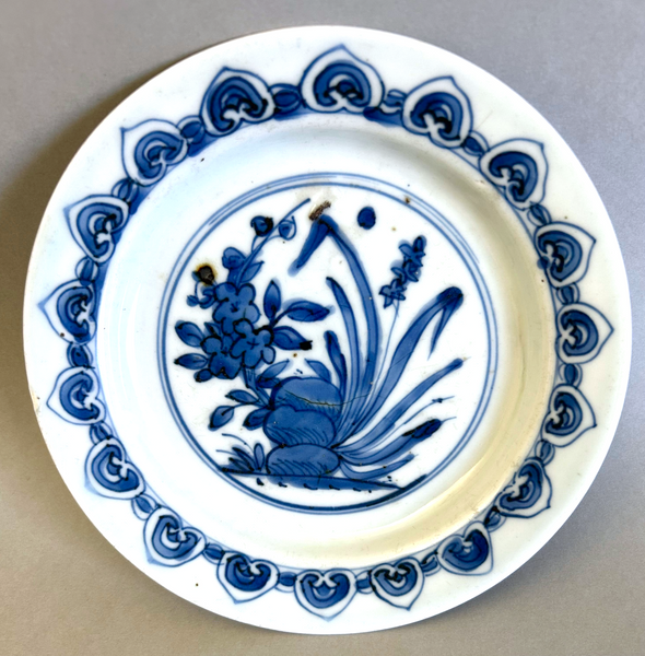 Ming blue and white Flowers and Rui heads plate - Chinese Porcelain