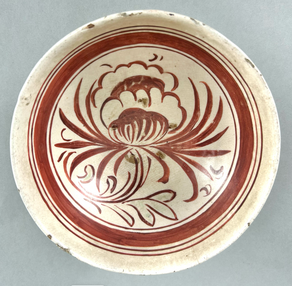 A Red CIZHOU DEEP BOWL JIN DYNASTY (1115-1234) Chinese - Antique