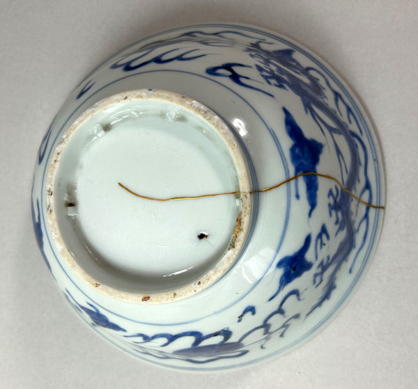 Wanli  Large Dragon bowl - Ming Chinese Porcelain