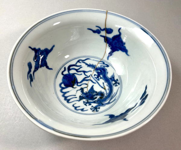 Wanli  Large Dragon bowl - Ming Chinese Porcelain